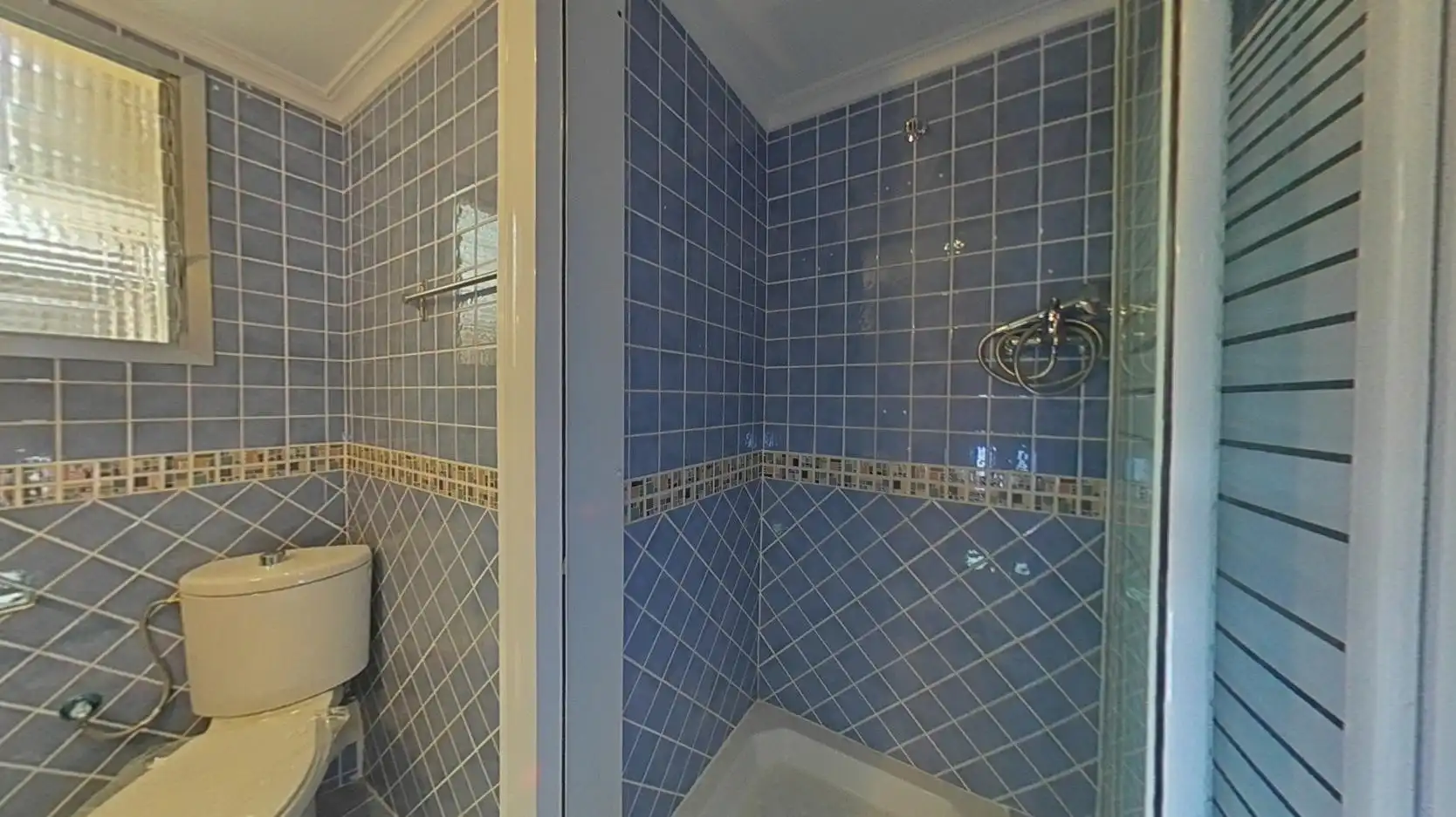 Bathroom of Flat for sale in Paiporta  with Terrace and Balcony
