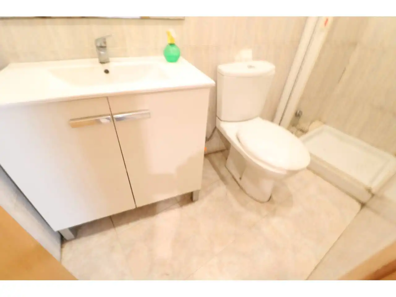 Bathroom of Flat for sale in Sant Cugat del Vallès  with Heating