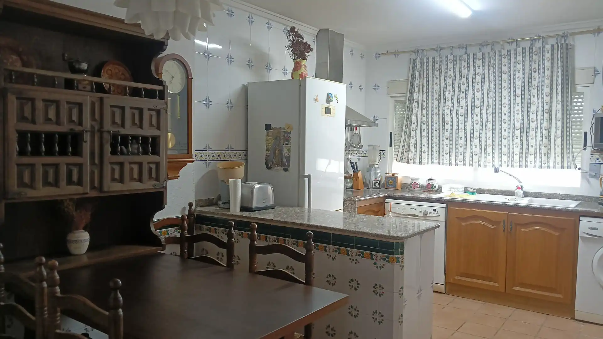 Cuina de Casa o xalet en venda en Riba-roja de Túria amb Terrassa i Piscina