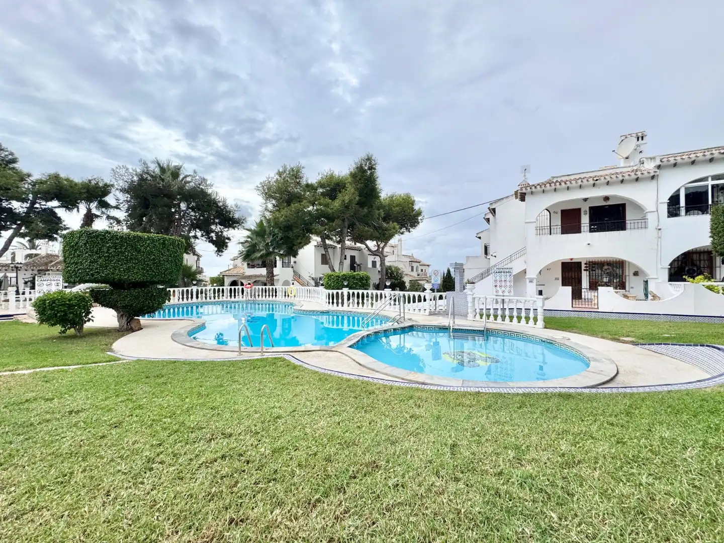 Swimming pool of Houses for rent in Torrevieja  with Air Conditioner, Heating and Terrace