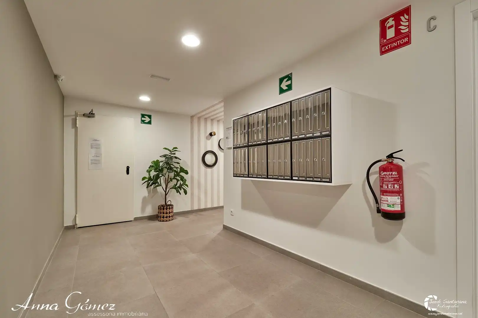 Attic for sale in Calafell  with Air Conditioner, Terrace and Storage room