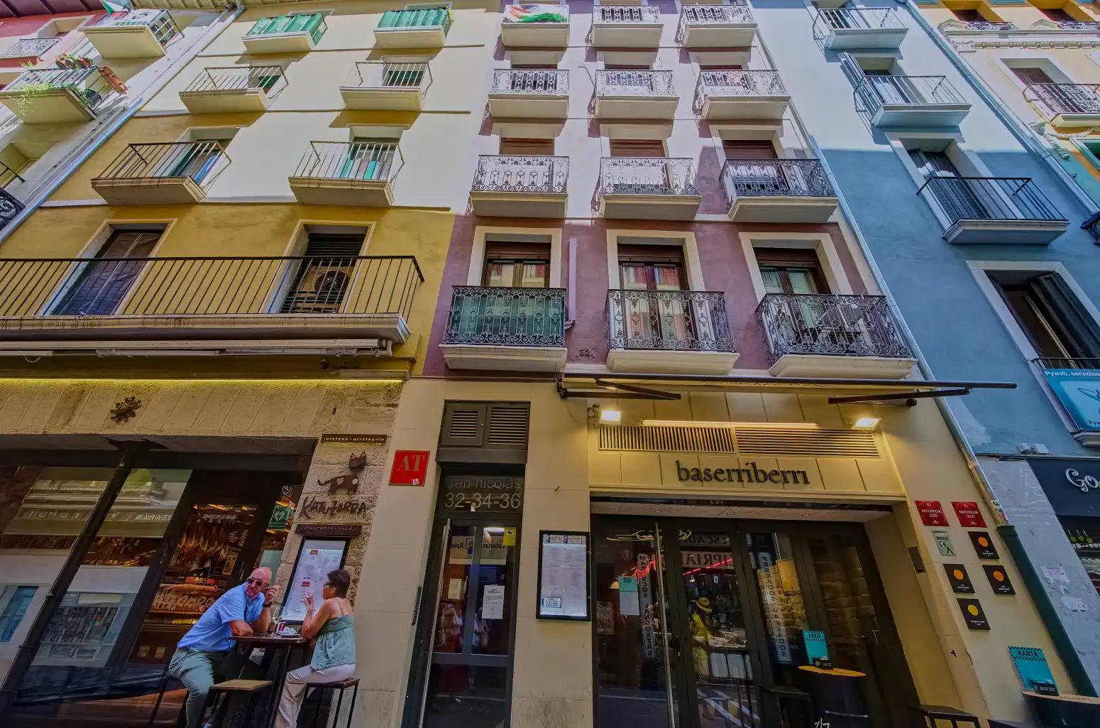 Vista exterior de Piso en venta en  Pamplona / Iruña