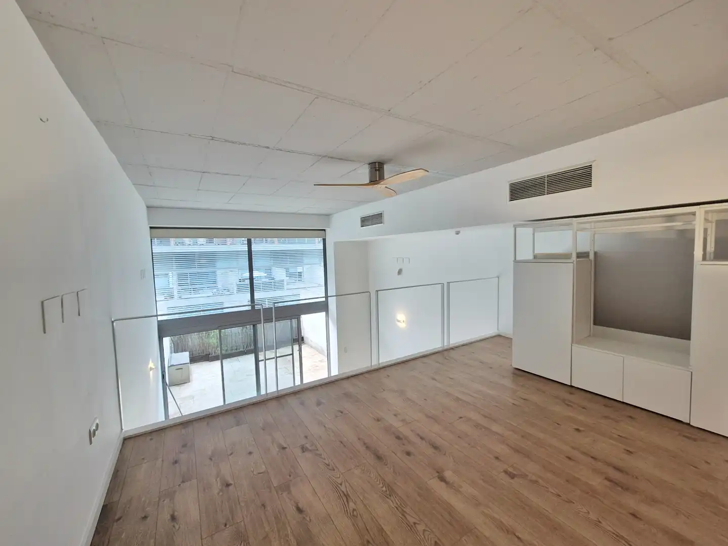 Wohnung zum Verkauf in Valencia mit Klimaanlage, Heizung und Terrasse