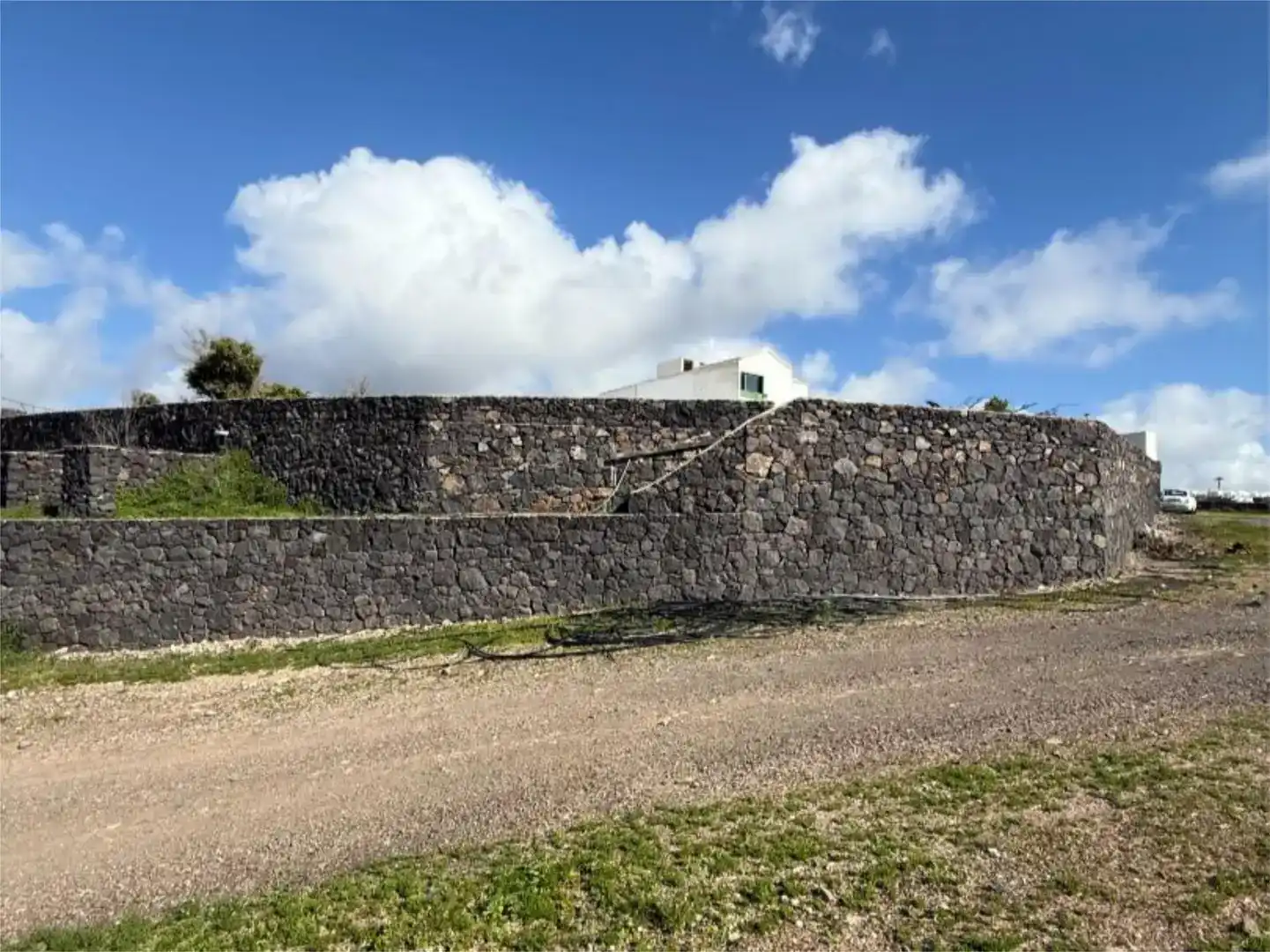 Vista exterior de Finca rústica en venda en Tías amb Piscina i Balcó