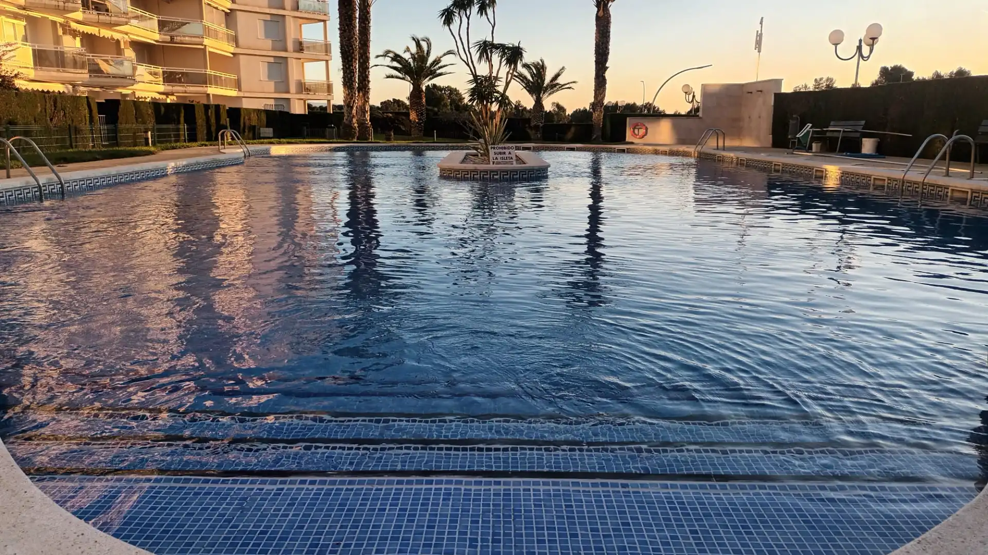 Piscina de Apartamento de alquiler en Mont-roig del Camp con Aire acondicionado, Calefacción y Terraza