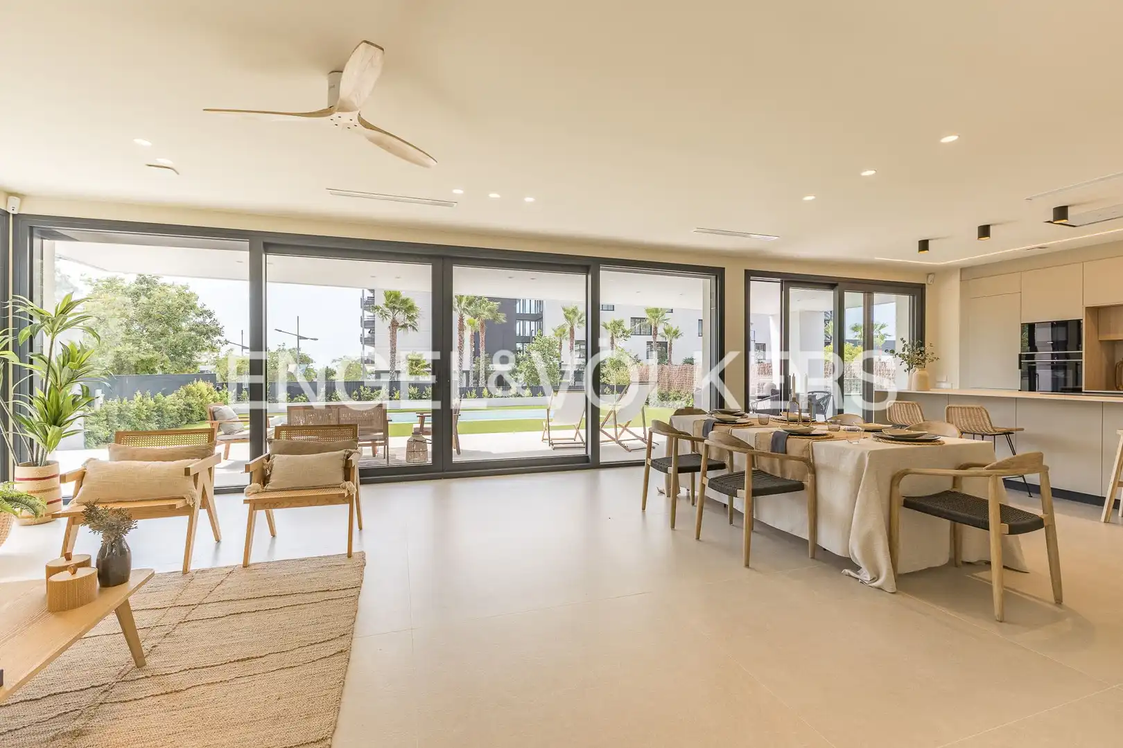 Terraza de Casa o chalet en venta en Sitges con Aire acondicionado, Calefacción y Jardín privado
