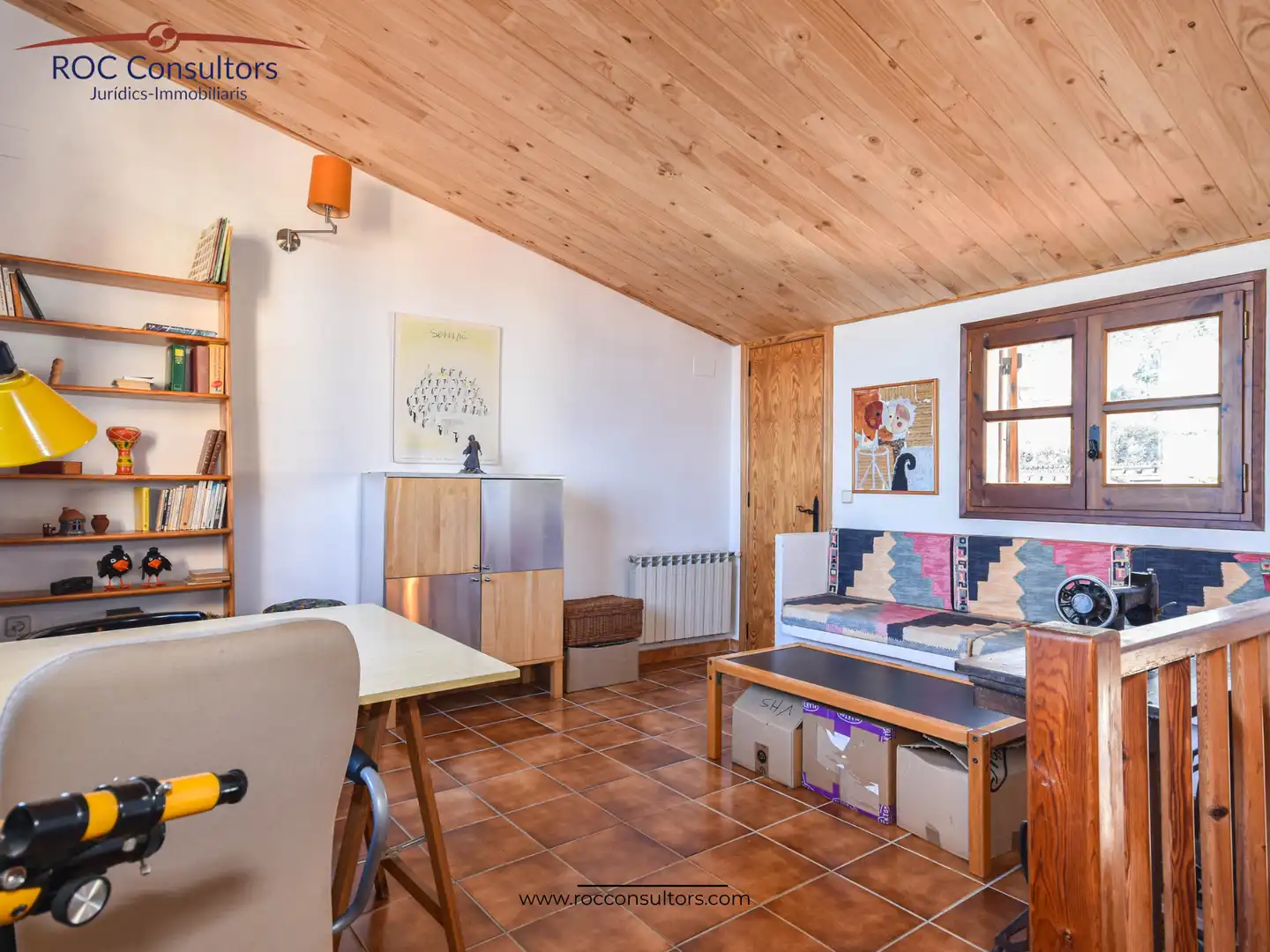 Wohnzimmer von Einfamilien-Reihenhaus zum Verkauf in Berga mit Heizung