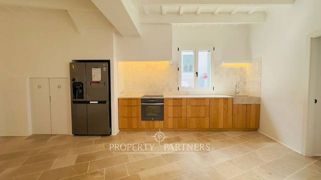 Casa adosada en Venta en Carrer de Santa Victòria en Dalt Sant Joan - Plaça Eivissa