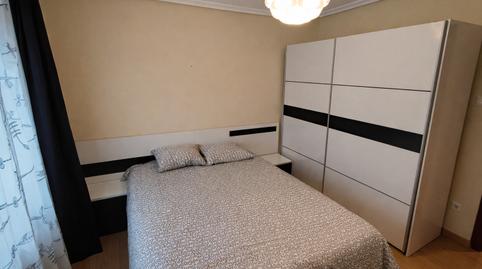 Foto 2 de Piso de alquiler en Calle Julio Velarde, Covadonga - Campuzano - Ciudad Vergel, Torrelavega