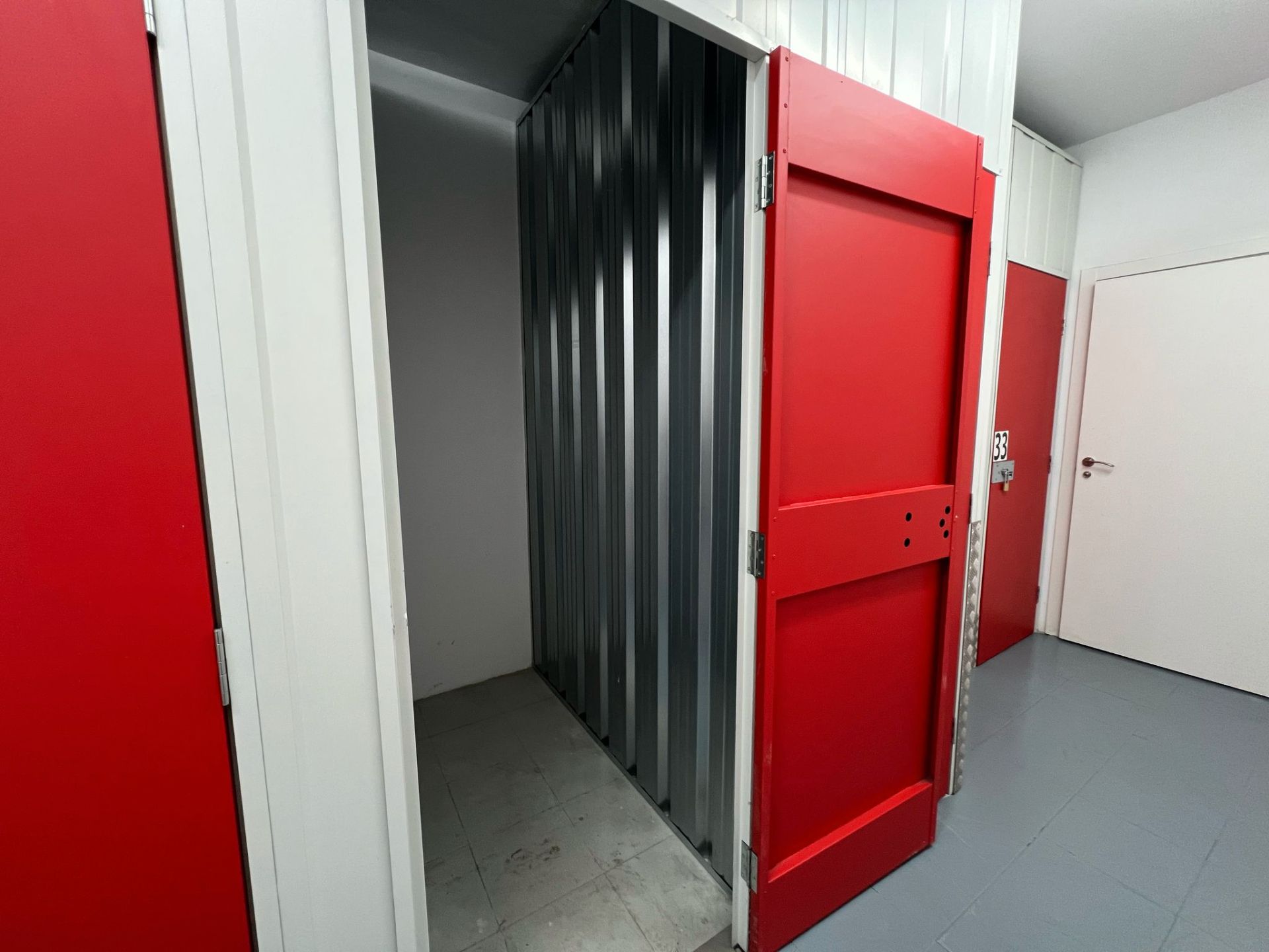 Abstellraum miete in L'Hospitalet de Llobregat mit Alarm
