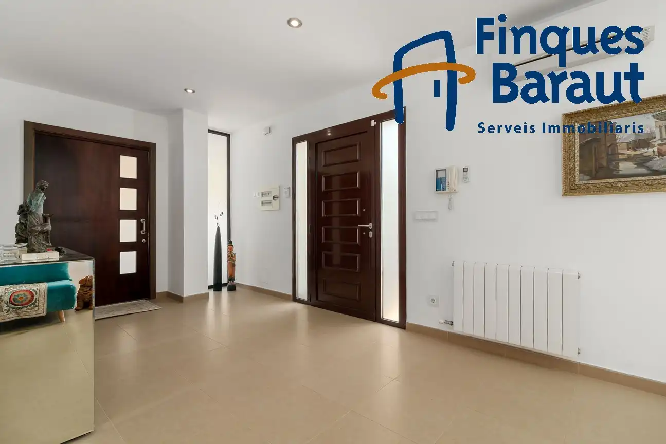 Houses for sale in Pau  with Air Conditioner, Heating and Private garden