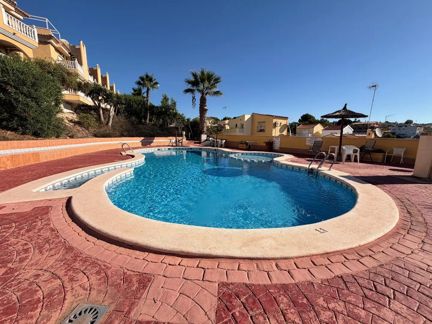 Adossat amb piscina en venda a ANDALUCIA-MARINA