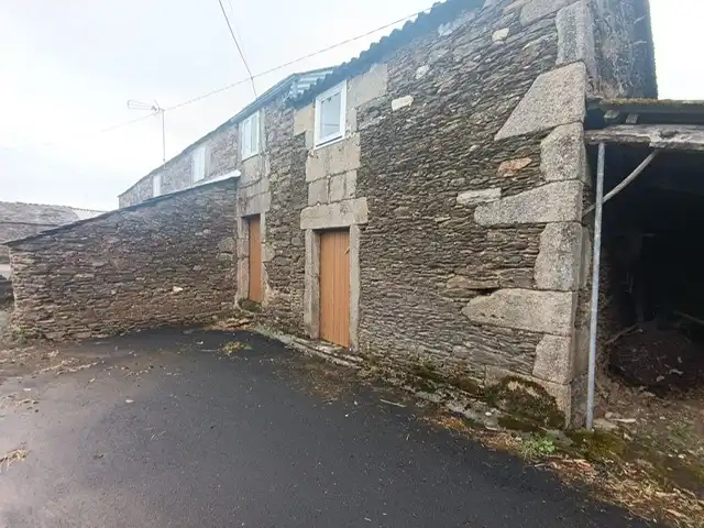 Vista exterior de Casa o xalet en venda en Monfero amb Traster i Forn