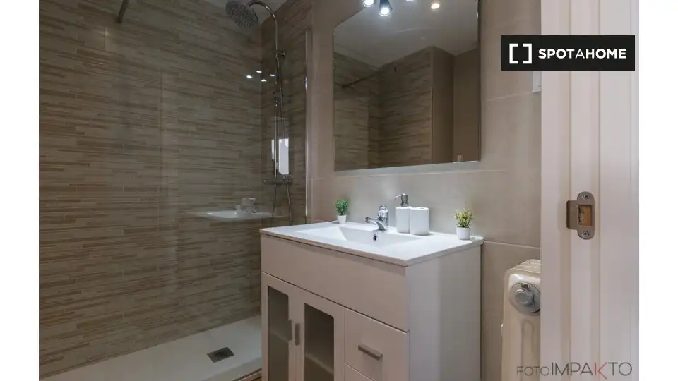 Habitación en Almenara -Ventilla