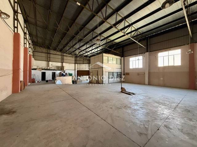 Nave industrial en Alquiler en Las Fuentes - Los Cipreses