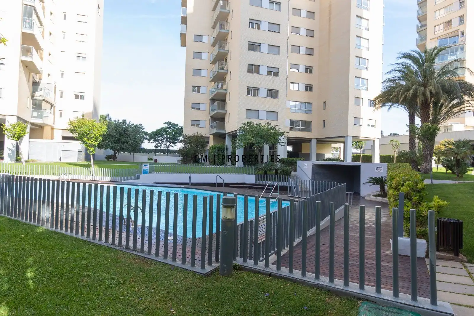 Piscina de Pis en venda en Valencia amb Aire condicionat, Calefacció i Terrassa