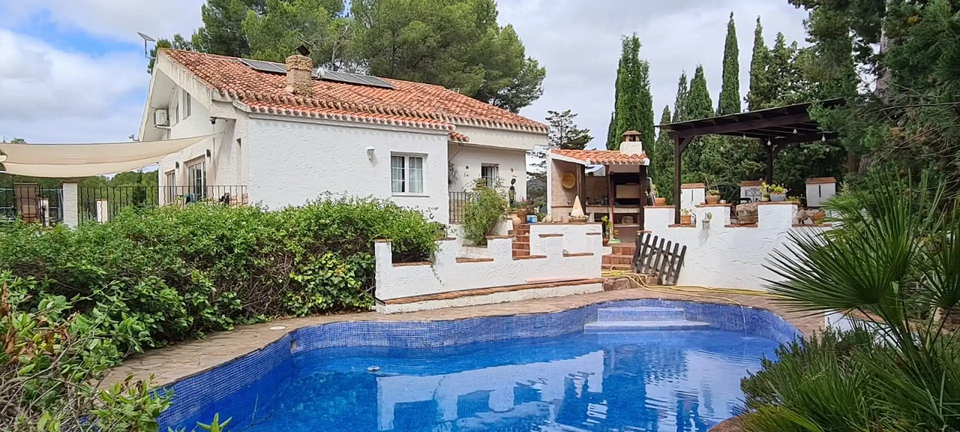 Maison rustique à vendre à Sax