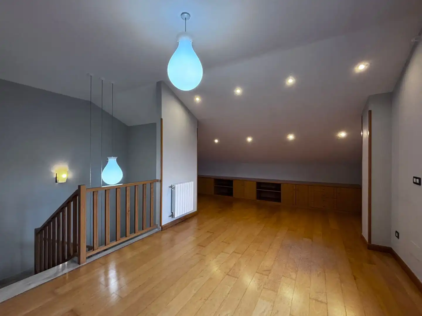 Detached homes for sale in Burgos  with Heating, Private garden and Storage room