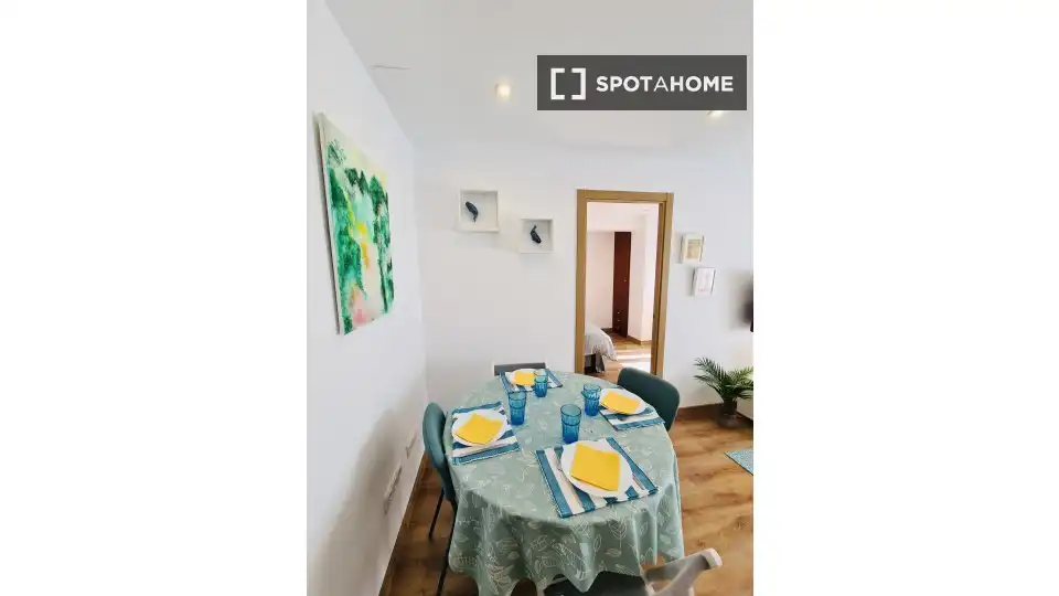 Exterior view of Flat for share in Santander  with Air Conditioner, Heating and Terrace