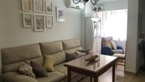 Living room of Flat for sale in  Sevilla Capital  with Air Conditioner, Heating and Furnished