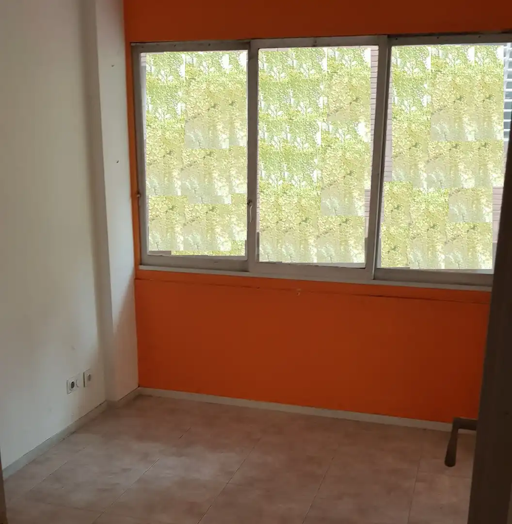 Habitación de Oficina en venta en Girona con Aire acondicionado