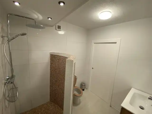 Baño de Casa o chalet en venta en Alhaurín El Grande con Aire acondicionado, Jardín privado y Piscina