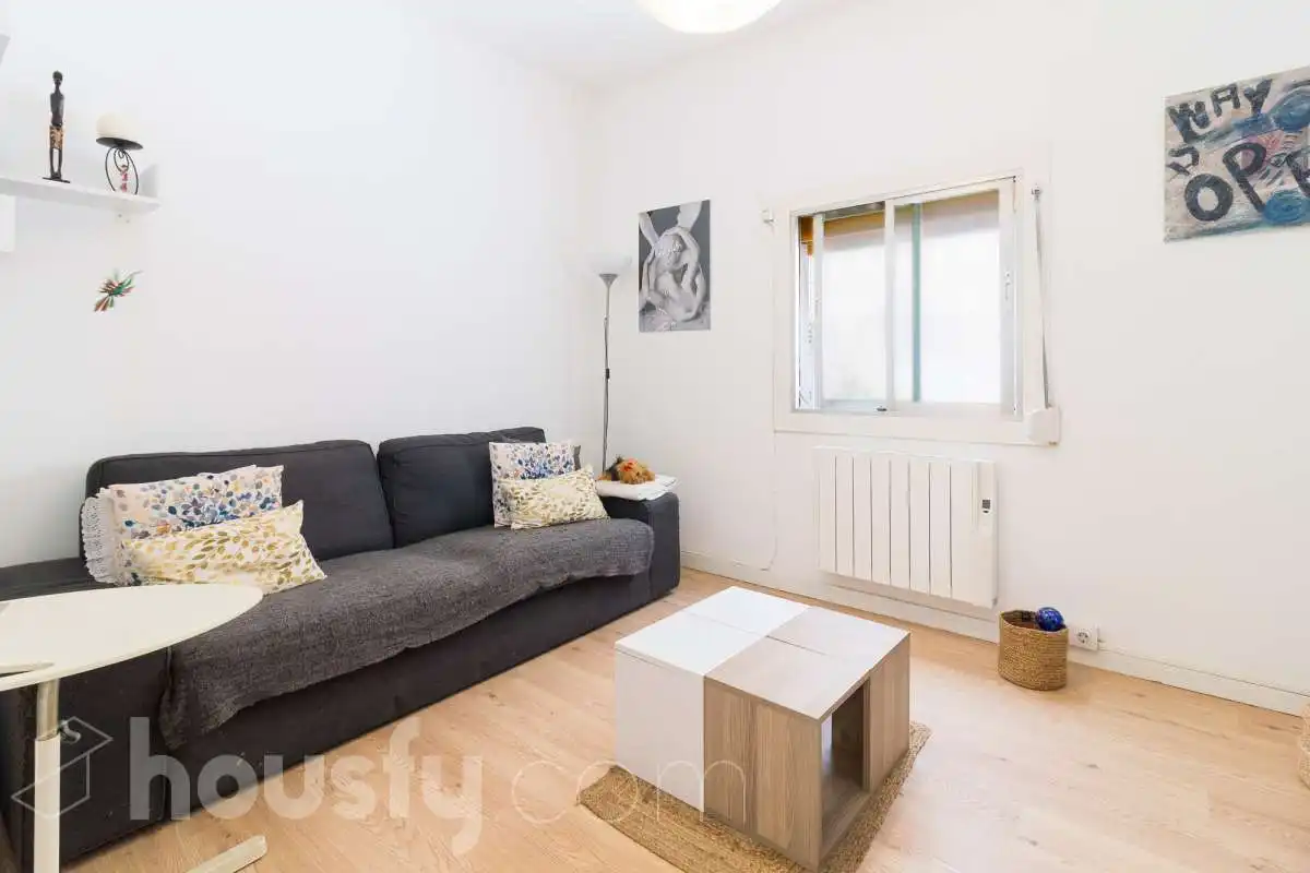 Wohnzimmer von Erdgeschoss zum Verkauf in Barcelona mit Heizung, Parkett und Terrasse
