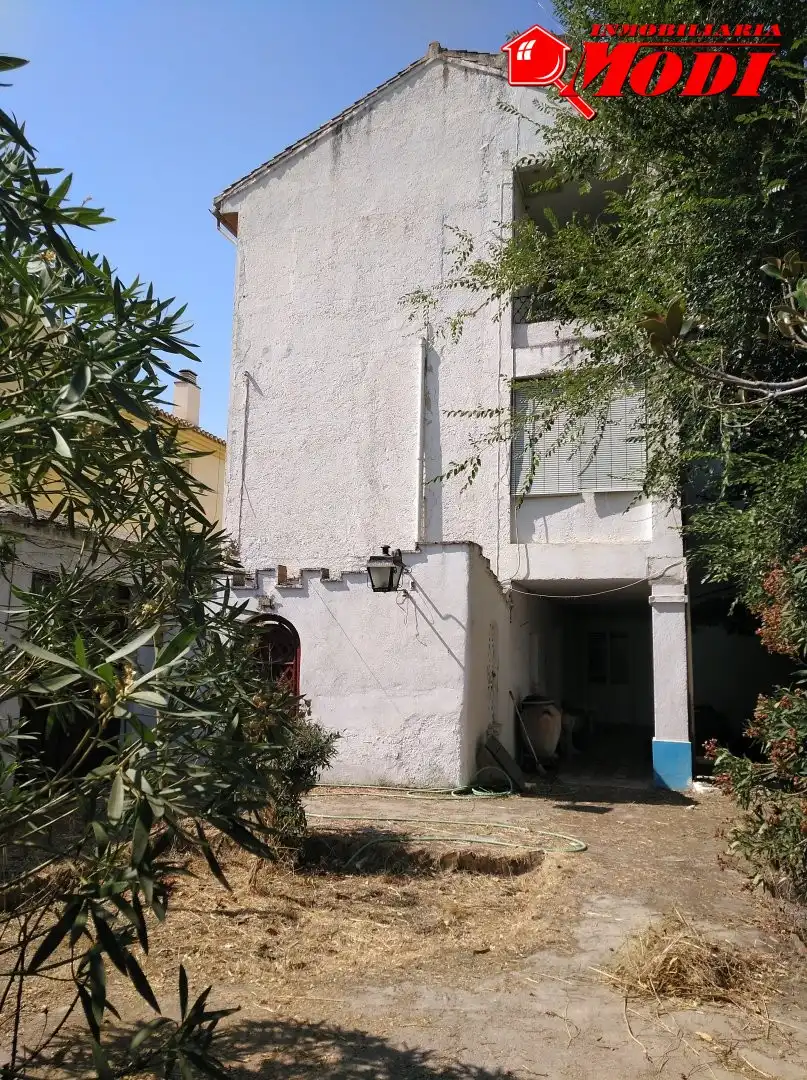 Vista exterior de Residencial en venda en La Zubia