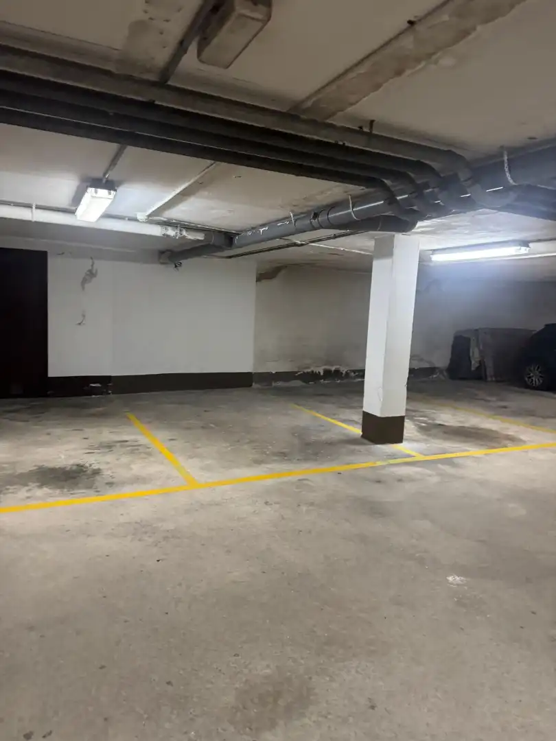 Garaje de alquiler en Calle Manuel González Hoyos, 3, Valdenoja