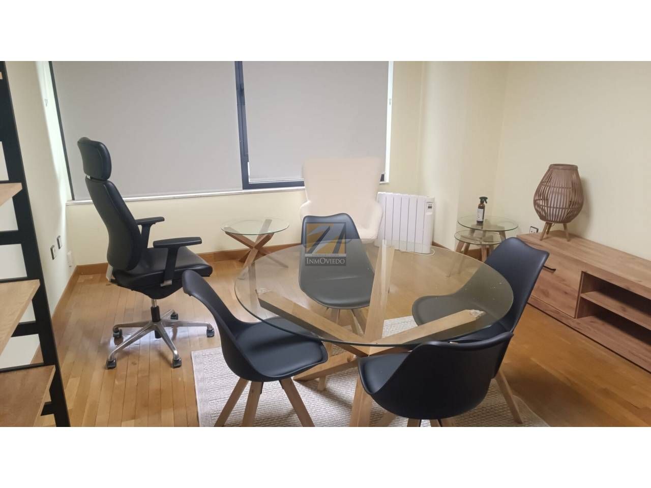 Menjador de Pis de lloguer en Avilés amb Calefacció, Parquet i Traster