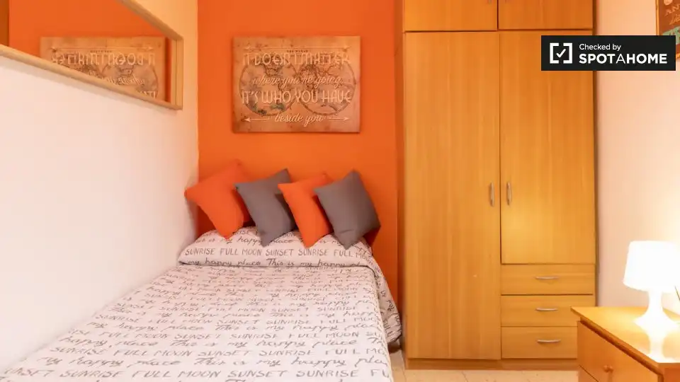 Bedroom of Flat for rent in Alcalá de Henares  with Air Conditioner, Heating and Furnished