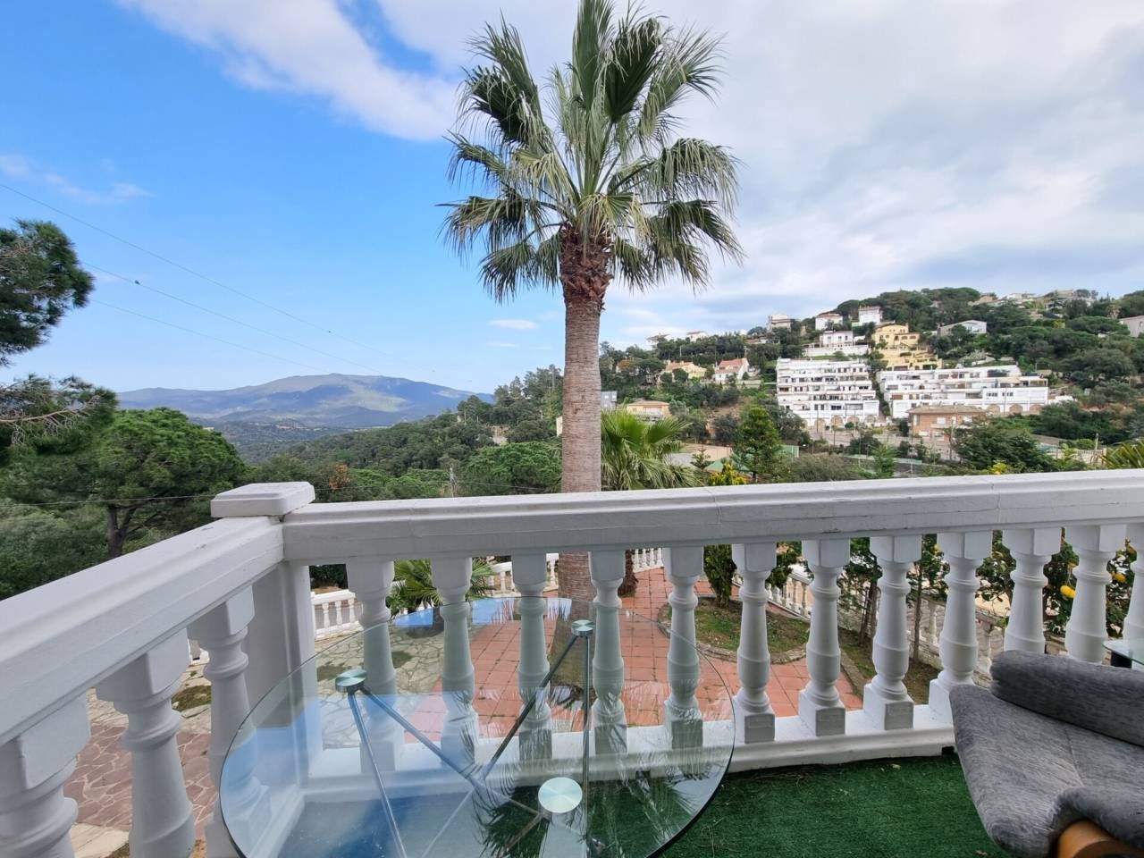 Vista exterior de Casa o xalet en venda en Lloret de Mar amb Aire condicionat, Calefacció i Jardí privat