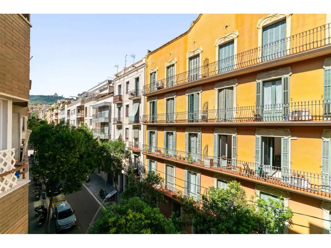 Exterior view of Flat for sale in Barcelona  with Air Conditioner, Heating and Furnished