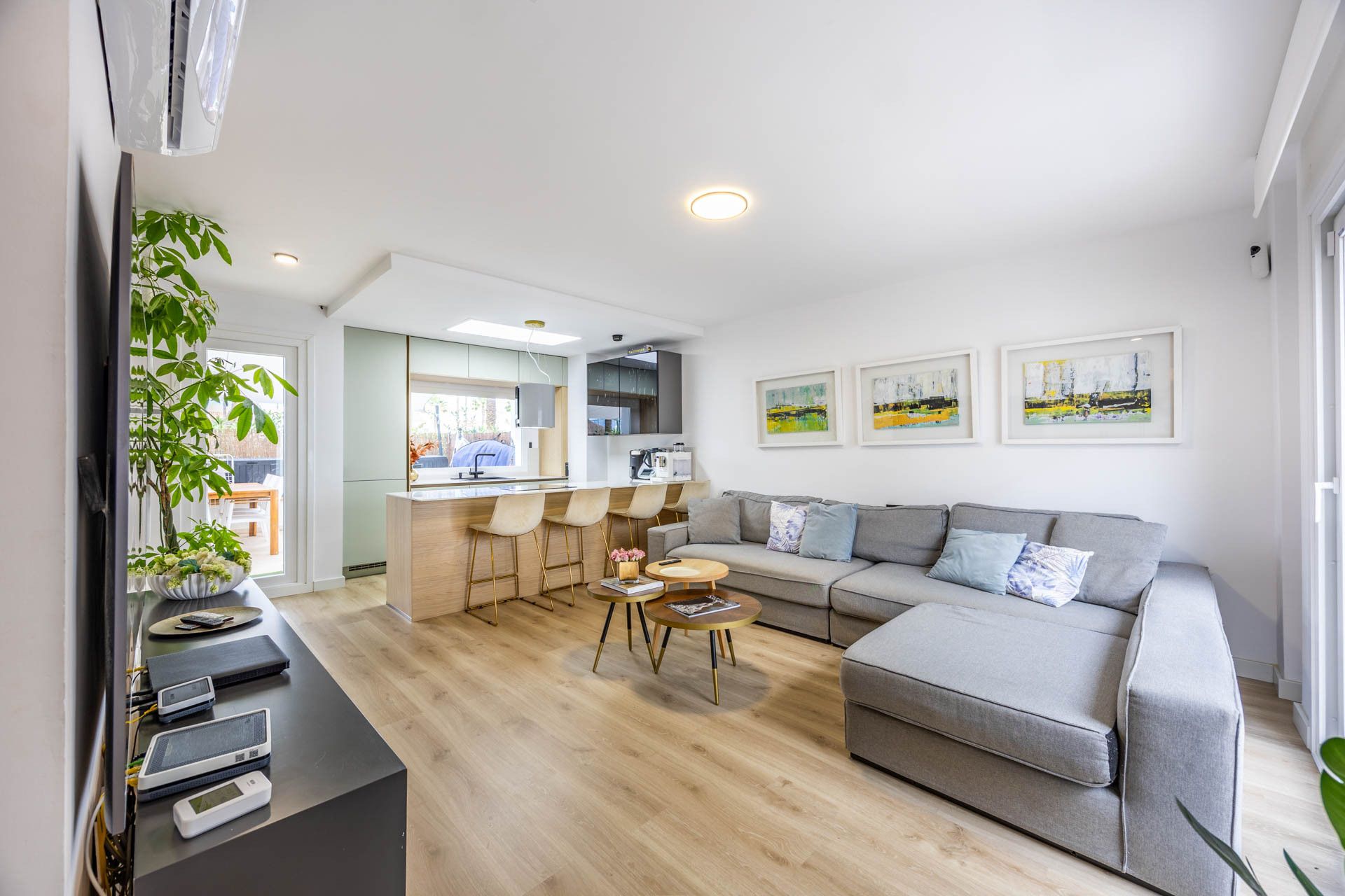 Sala d'estar de Planta baixa en venda en Sotogrande amb Aire condicionat i Terrassa