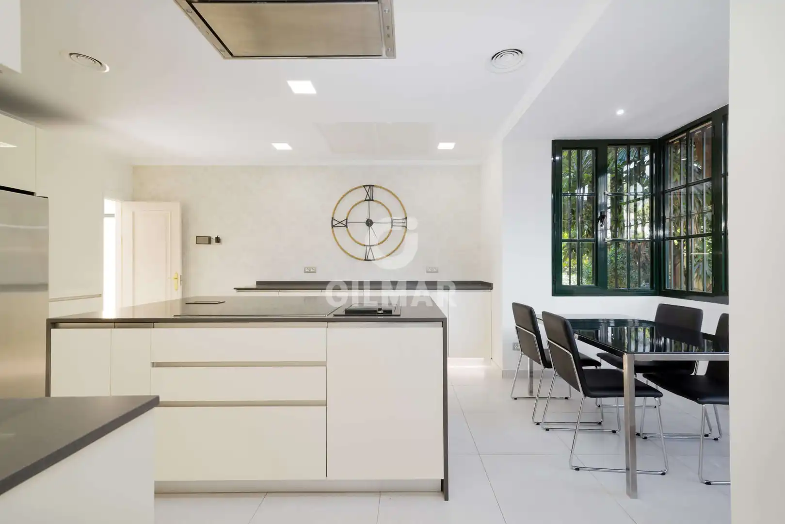 Cocina de Casa o chalet en venta en Estepona con Calefacción, Jardín privado y Piscina