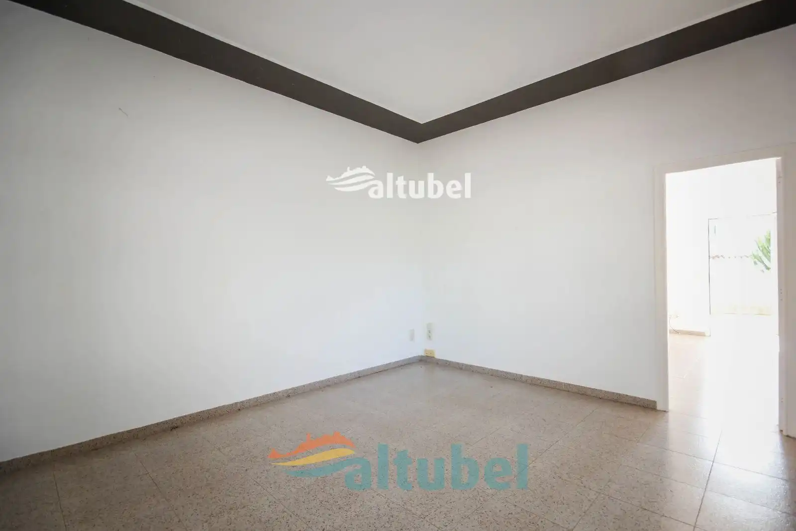 Habitación de Local en venta en Peñíscola / Peníscola