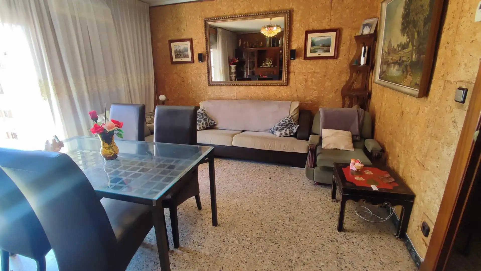 Living room of Flat for sale in Zaragoza  with Air Conditioner, Heating and Terrace