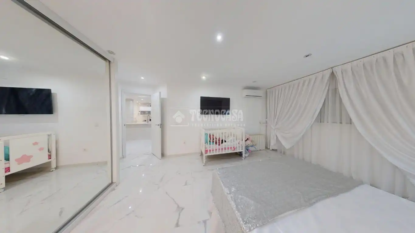Habitación de Piso en venta en Valencia con Aire acondicionado y Calefacción
