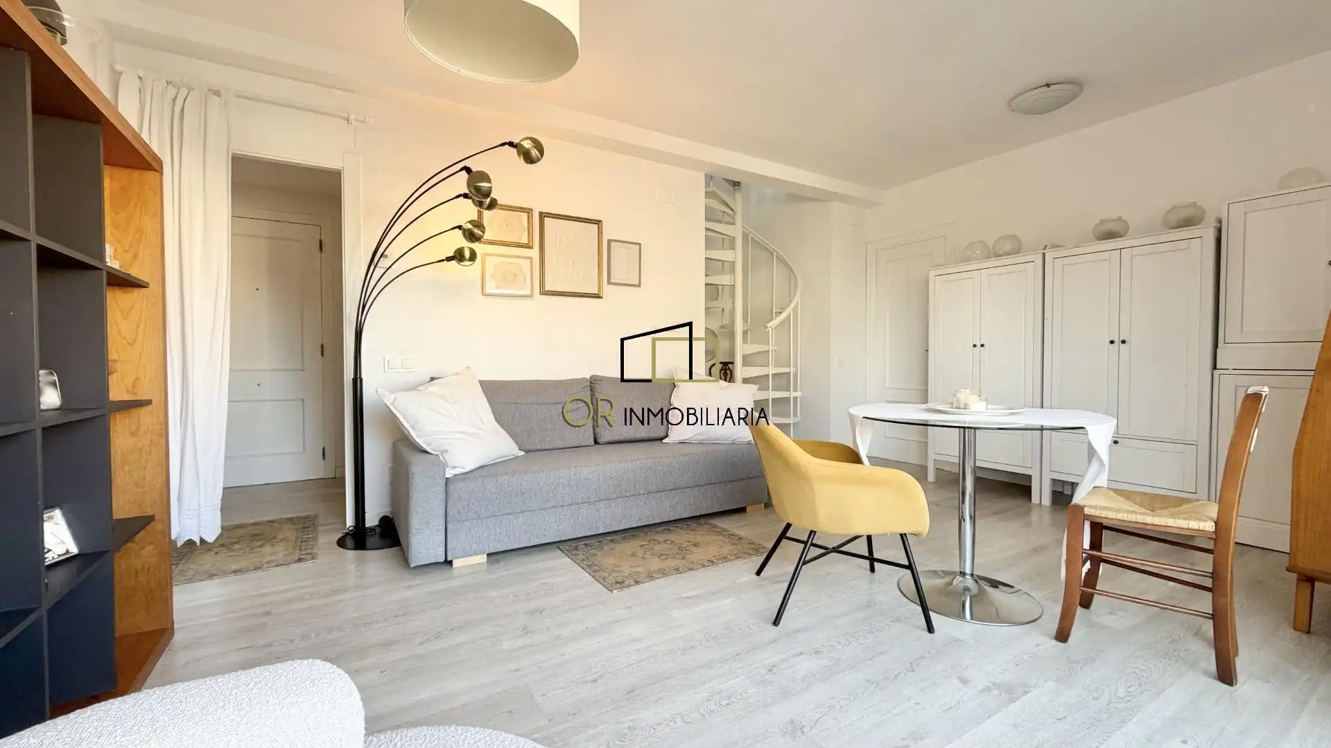 Sala de estar de Piso en venta en Vilanova i la Geltrú con Calefacción, Parquet y Terraza