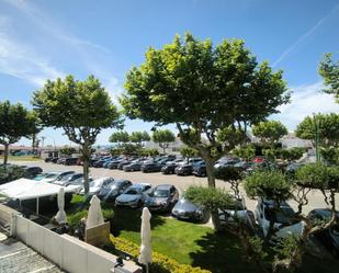Aparcament de Apartament en venda en Empuriabrava amb Moblat
