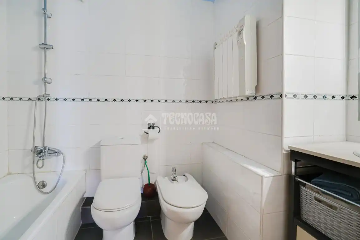 Piso en venta en Carrer de la Font del Ferro, Ca n'Oriol
