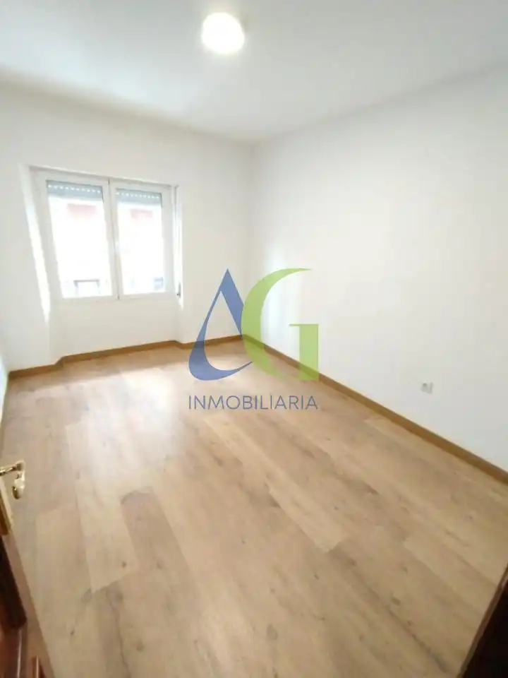 Habitación de Piso en venta en León Capital  con Calefacción, Parquet y Terraza