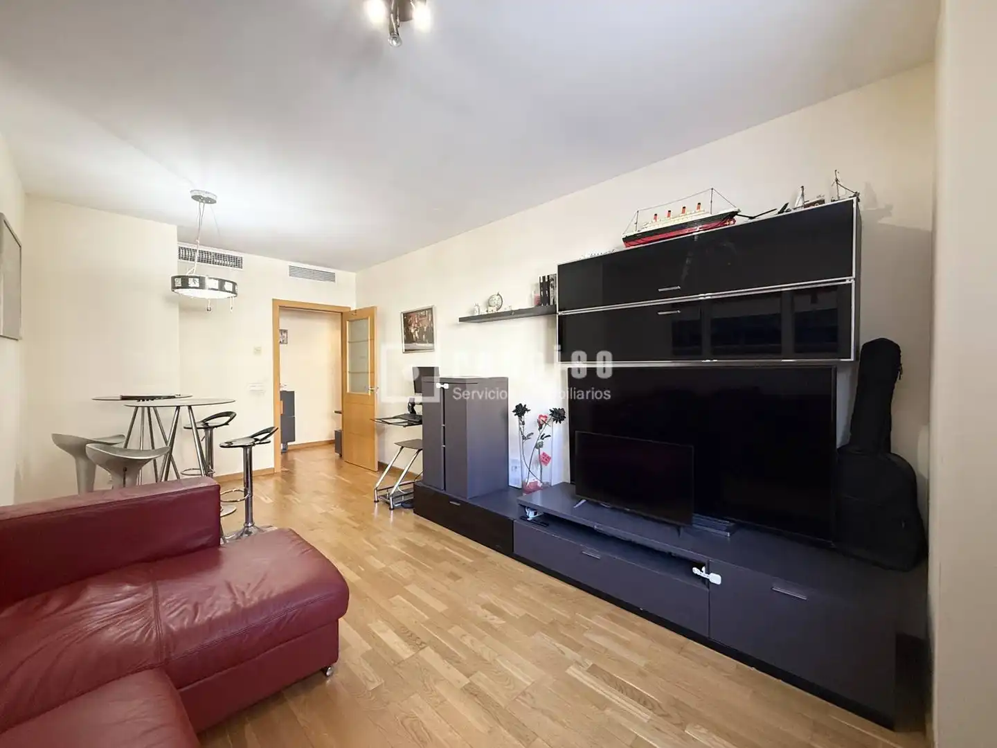 Wohnzimmer von Wohnung zum Verkauf in Málaga mit Privatgarten, Parkett und Schwimmbad