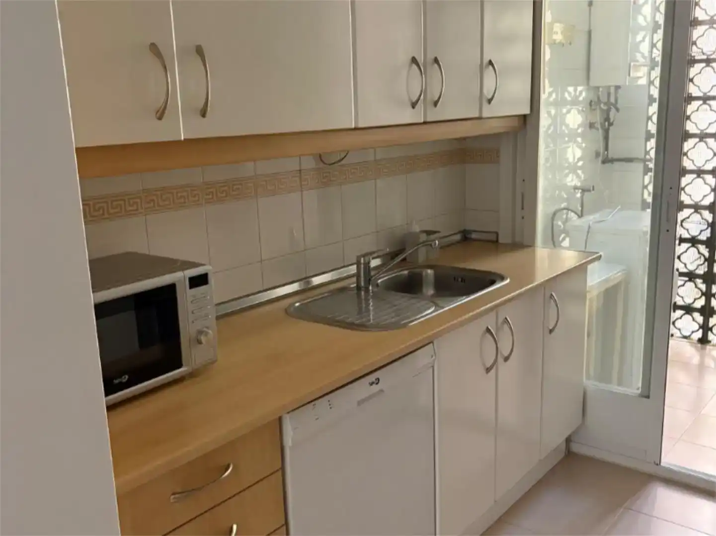 Cocina de Piso de alquiler en Tomares con Aire acondicionado, Piscina y Balcón
