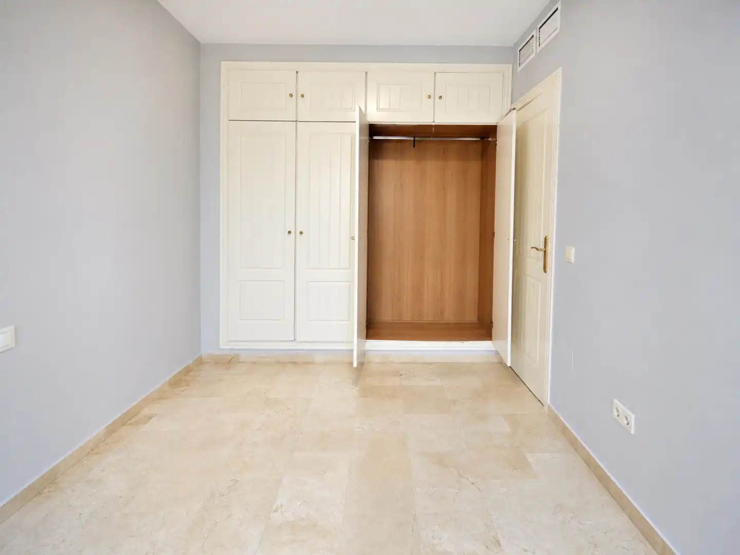 Apartments for sale in Marbella  with Air Conditioner, Terrace and Swimming Pool
