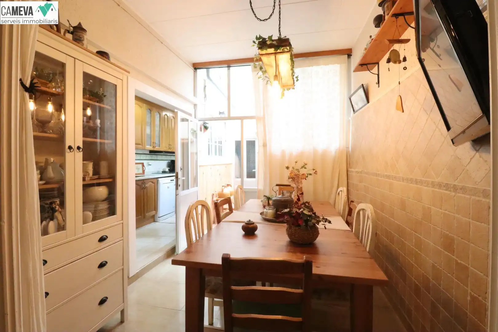 Esszimmer von Erdgeschoss zum Verkauf in Badalona mit Klimaanlage, Heizung und Terrasse