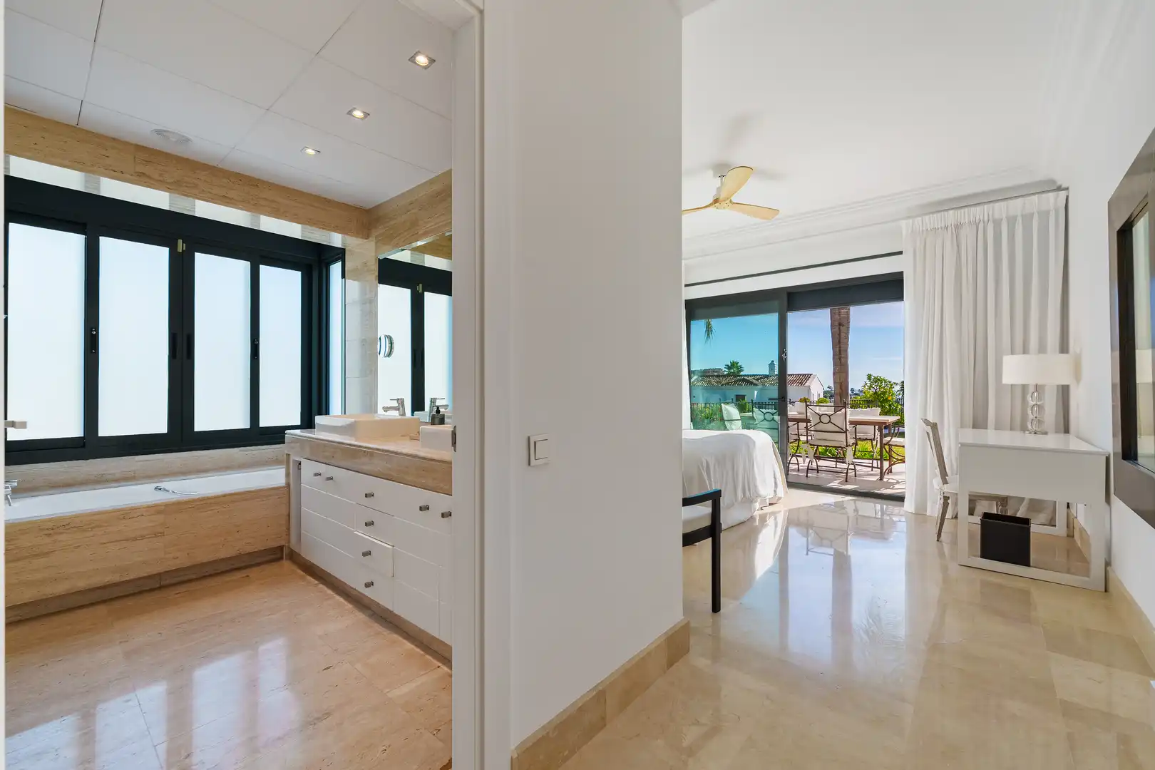 Chalet de obra nueva en venta en CL CENTAURO-HAZA DEL CONDE 8 NS-3(F) VILLA LA PERLA 29660 MARBELLA (MÁRBELLA), imagen 7