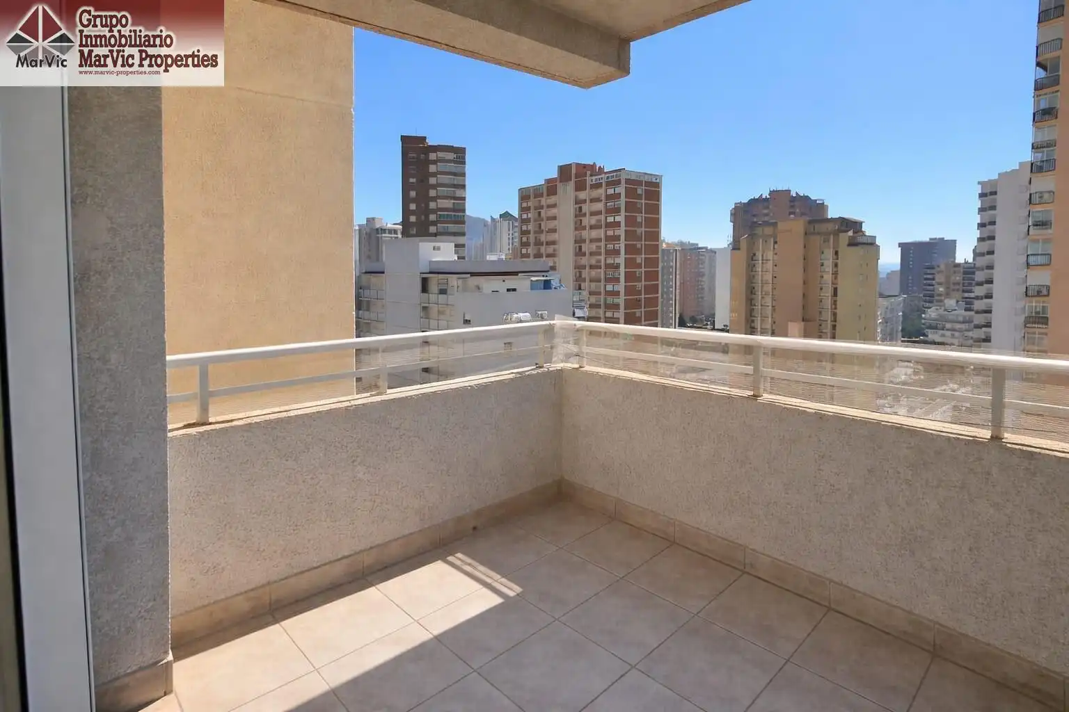 Apartamento con piscina en venta en Juzgados - Plaza de Toros, imagen 2