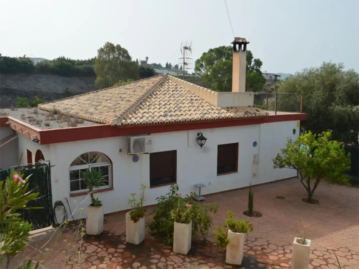 Vista exterior de Finca rústica en venda en Motril amb Aire condicionat, Piscina i Balcó