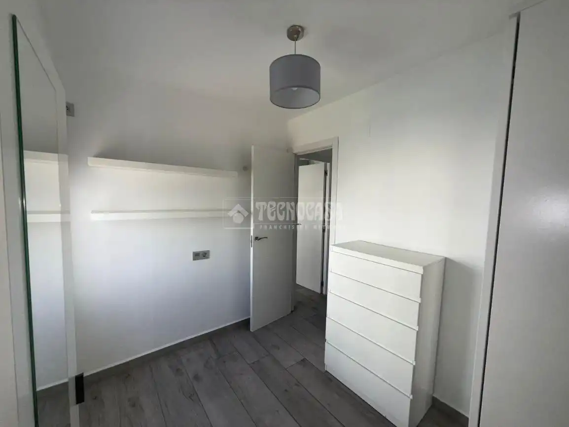 Bedroom of Flat for sale in Sevilla  with Air Conditioner